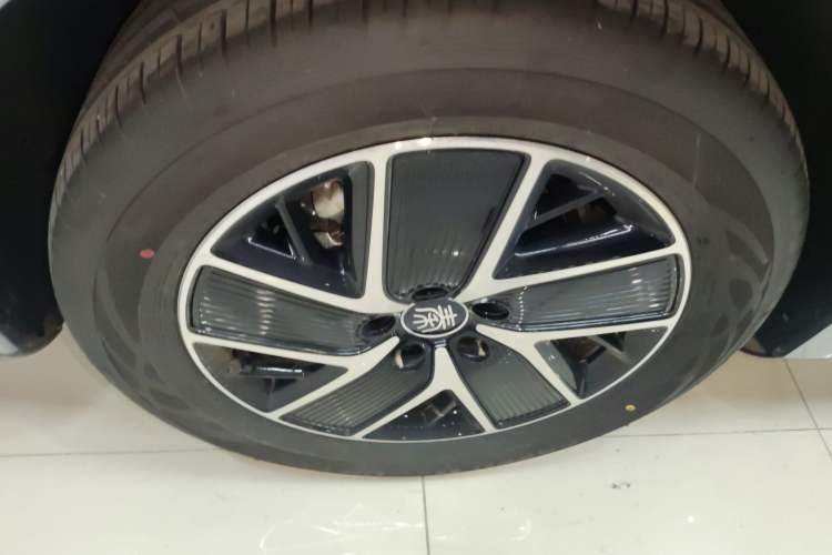 Used BYD Qin L 2024 DM-i 120KM Leading Model
