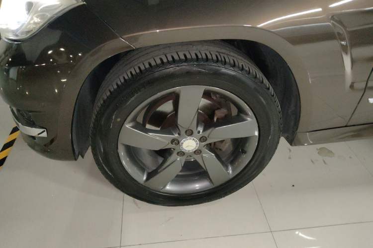 Used Mercedes-Benz GLK-Class 2013 GLK 300 4MATIC Dynamic Sunroof Model