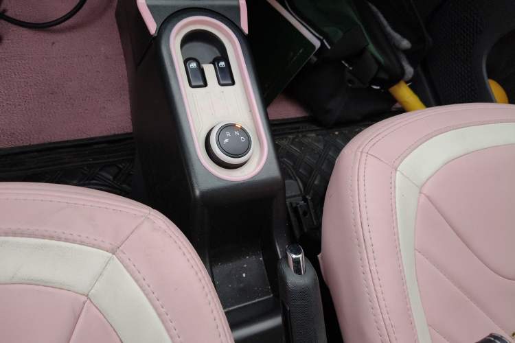 Used Wuling Hongguang MINIEV 2022 Macaron Premium Model – Lithium Iron Phosphate
