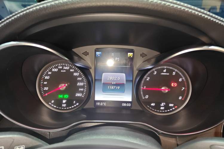 Used Mercedes-Benz GLC 2019 Facelift GLC 260 L 4MATIC Luxury Model
