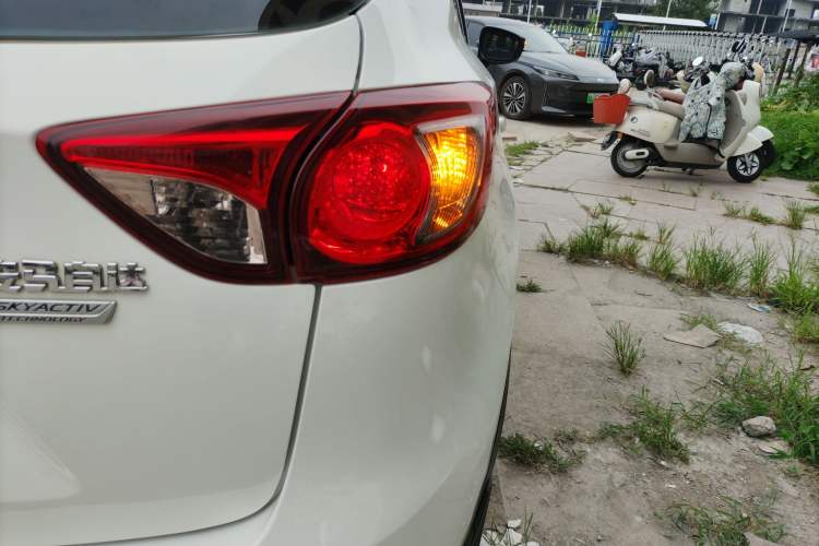 Used Mazda CX-5 2015 2.0L Automatic Two-Wheel Drive Urban Version
