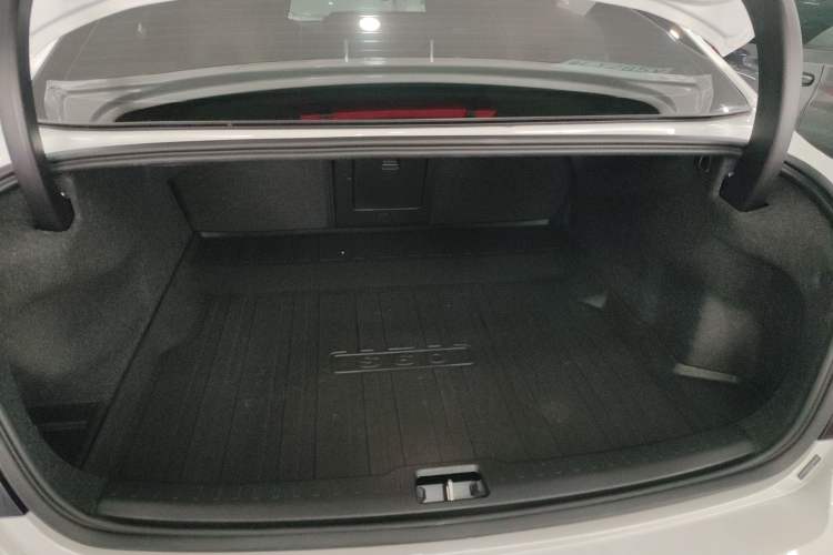 Used Volvo S60 2025 B4 Zhiyi Luxury Edition
