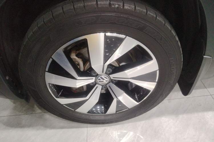 Used Volkswagen Tayron 2019 330TSI Two-Wheel-Drive Luxury Version China V Emission Standard
