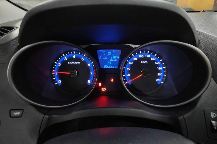 Used Hyundai ix35 2013 2.0L Automatic Two-Wheel Drive Smart GLS China IV Standard
