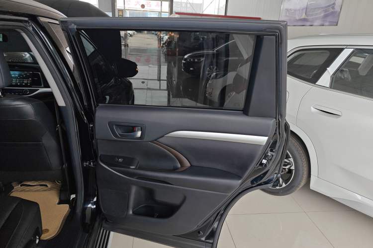 Used Toyota Highlander 2015 2.0T Four-Wheel Drive Luxury Edition 7-Seater
