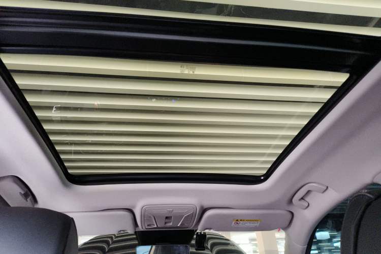 Used Hongqi HS5 2022 Revised Version 2.0T Smart Connect Flagship Edition
