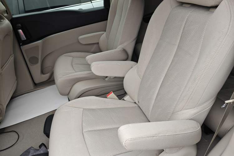 Used Buick GL8 2014 2.4L CT Luxury Business Comfort Edition
