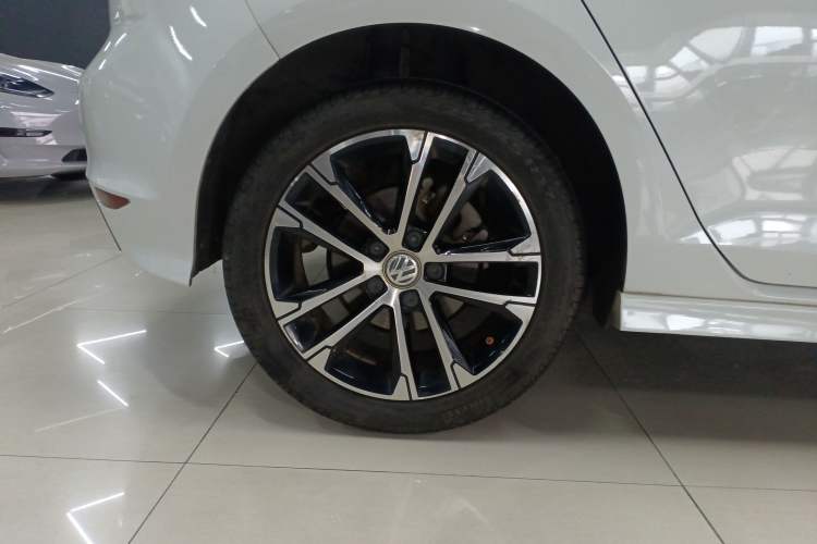 Used Volkswagen Golf 2016 1.4TSI Automatic R-Line
