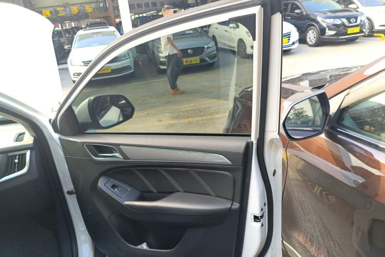 Used Roewe RX5 2019 20T Two-Wheel Drive Automatic Ali Smart Connectivity Platinum Edition
