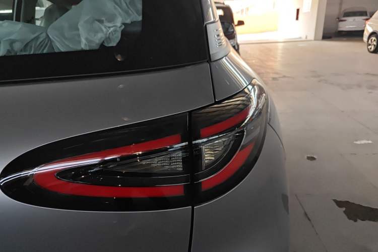 Used  Geome 2025 410 km Free Version