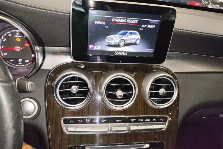 Used Mercedes-Benz GLC 2019 Facelift GLC 260 L 4MATIC Luxury Model
