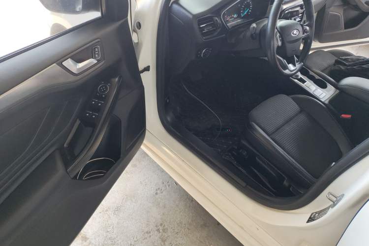 Used Ford Focus 2020 Hatchback EcoBoost 180 Automatic Trend Edition
