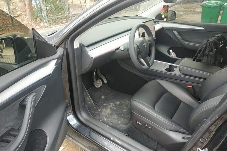 Used Tesla Model Y 2024 Rear-Wheel-Drive Version
