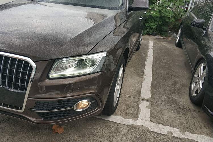 Used Audi Q5 2017 Plus 40 TFSI Ambition Model
