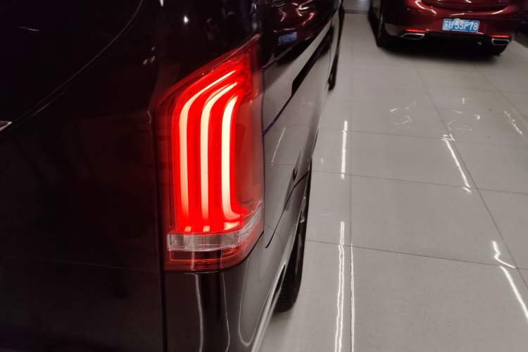 Used Mercedes-Benz V-Class 2020 V 260 Avantgarde Edition