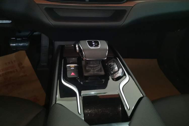 Used Hongqi E-QM5 2023 Revised Version Basic Travel Edition
