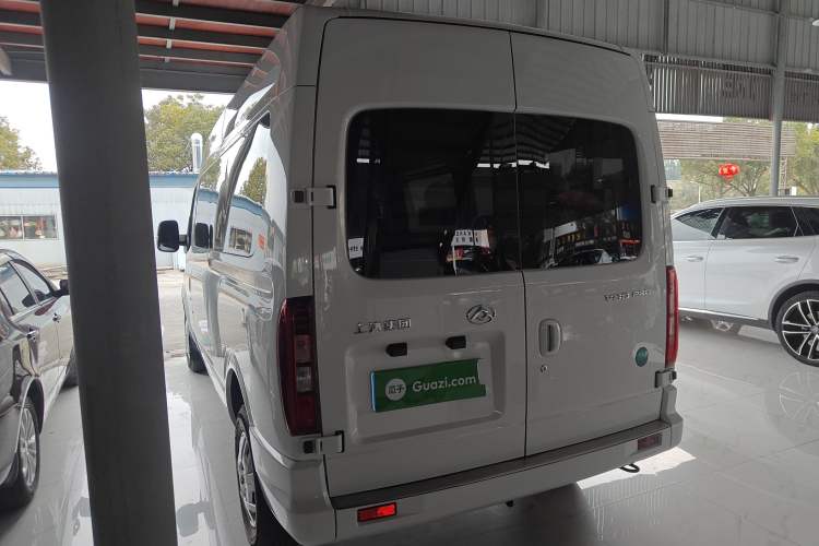 Used SAIC MAXUS Xintu V80 2025 PRO Aoyuntong 2.0T Manual Long Wheelbase Mid-Height 6/7/8/9-Seater