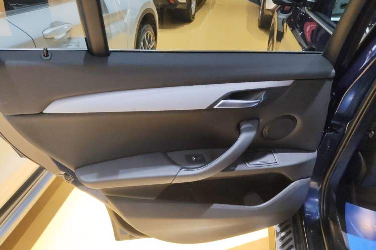 Used BMW X1 2019 sDrive20Li Leading Model
