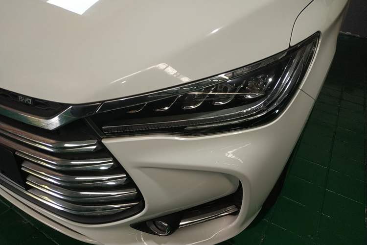 Used BYD Song MAX New Energy 2019 DM 1.5T Smart Connect Advanced 7-Seater China VI Standard
