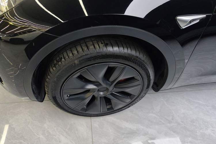 Used Tesla Model Y 2023 Rear-Wheel-Drive Version
