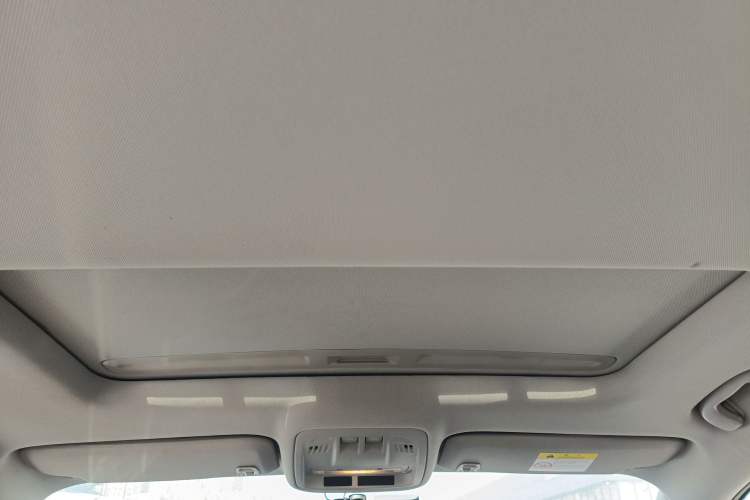 Used Chevrolet Cruze 2017 1.5L Automatic Pioneer Sunroof Edition
