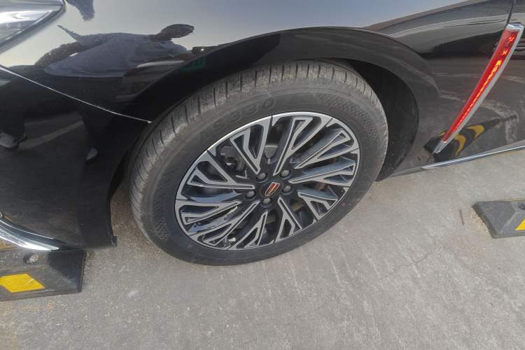 Used Hongqi H5 2024 2.0T Automatic Smart Connect Flagship Edition
