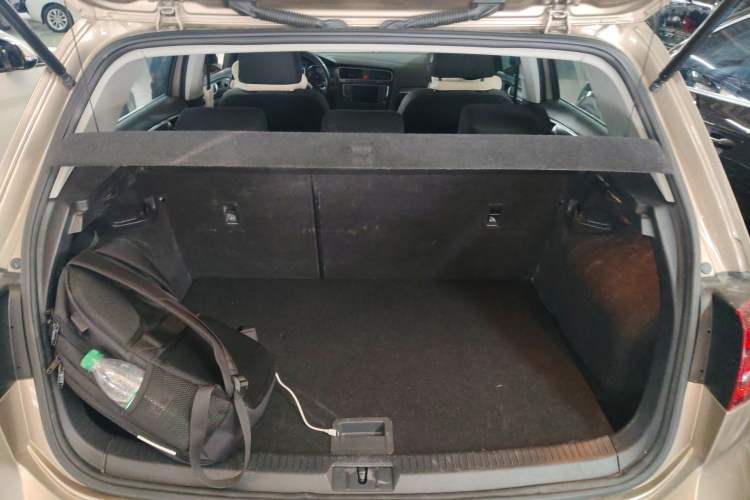 Used Volkswagen Golf 2017 230TSI Automatic Comfort Edition – Celebrating Milestone of One Million Units
