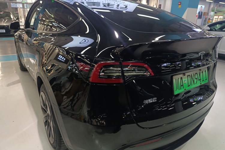 Used Tesla Model Y 2022 Rear-Wheel-Drive Version