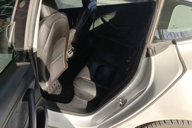 Used Tesla Model 3 2019 Standard Range Rear-Wheel Drive Upgraded Version (52 kWh)
