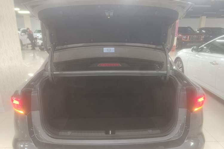 Used Geely Auto Emgrand 2023 4th Generation Champion Edition 1.5L CVT Prestige Model
