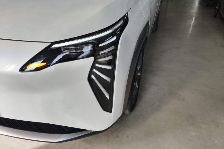 Used AION Y 2022 Plus 70 Tech Edition
