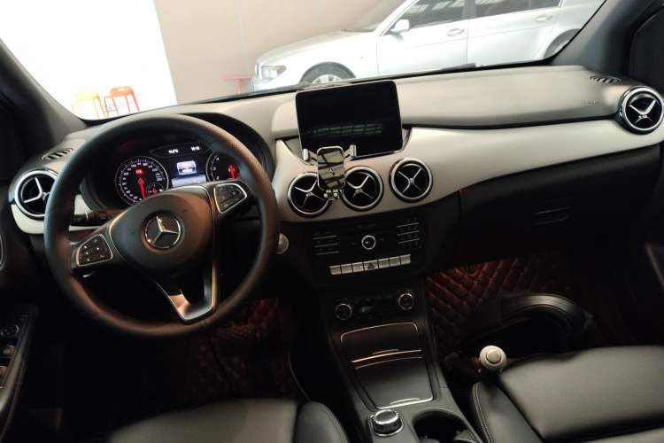 Used Mercedes-Benz B-Class 2015 B 200 Luxury Model