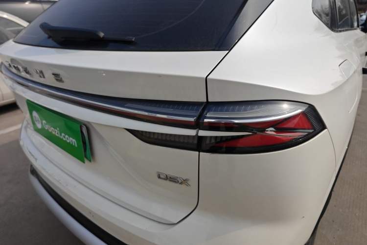 Used Roewe D5X DMH 2024 135 Tech Edition