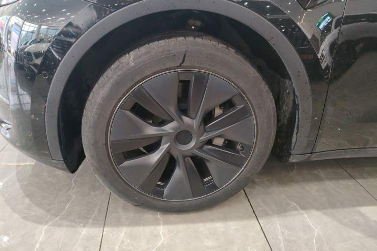 Used Tesla Model Y 2023 Rear-Wheel-Drive Version
