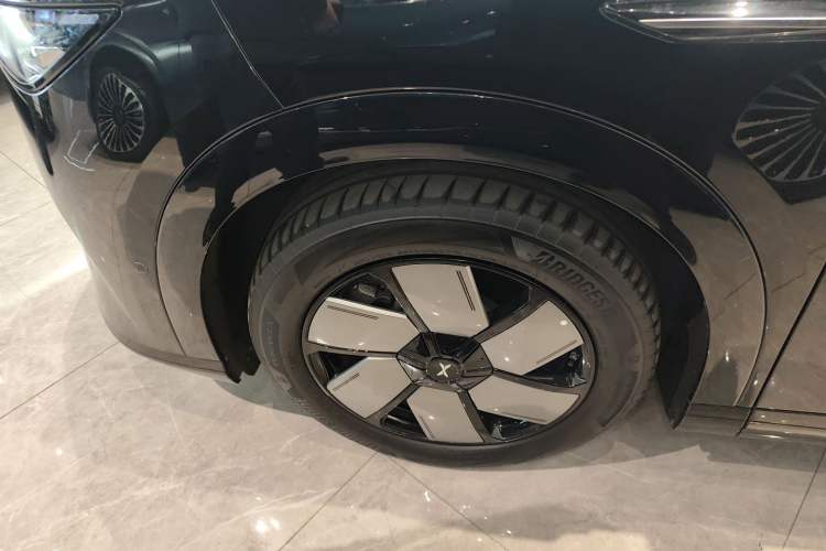 Used XPeng X9 2024 702 Ultra-Long Range Pro