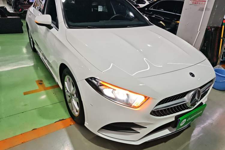 Used Mercedes-Benz A-Class 2020 Restyled A 200 L Sport Sedan Fashion Version
