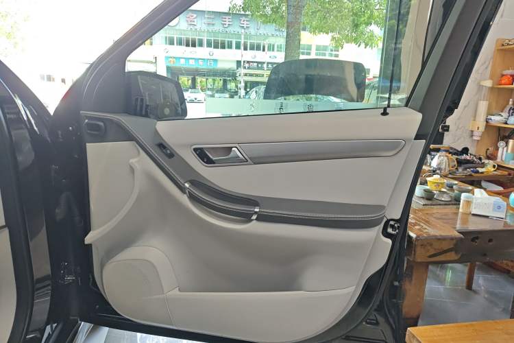 Used Mercedes-Benz R-Class 2014 R 320 4MATIC Business Model