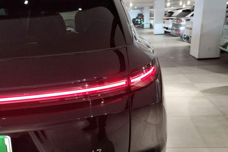 Used Li Auto L7 2025 Pro Smart Refresh Edition
