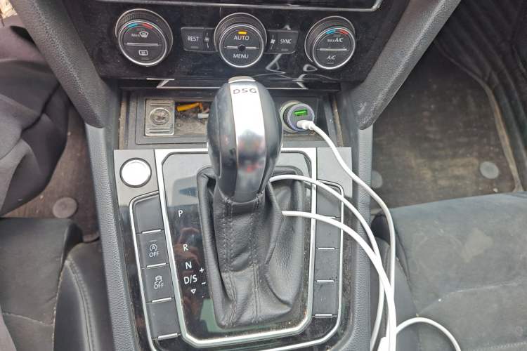 Used Volkswagen Magotan 2017 330TSI DSG Luxury Model
