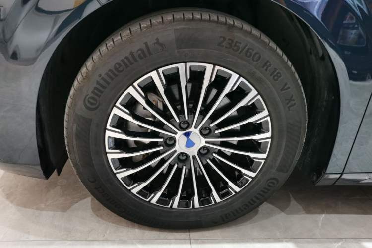 Used Denza D9 2022 DM-i 970 Four-Wheel Drive Flagship Model