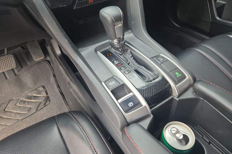 Used Honda Civic 2016 220TURBO CVT Luxury Edition
