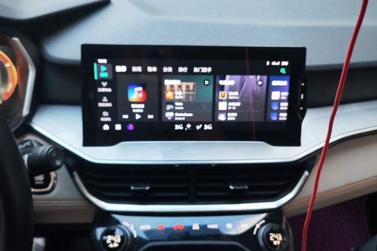 Used Lynk & Co 06 EM-P 2022 PHEV 84 km Range Pro Version
