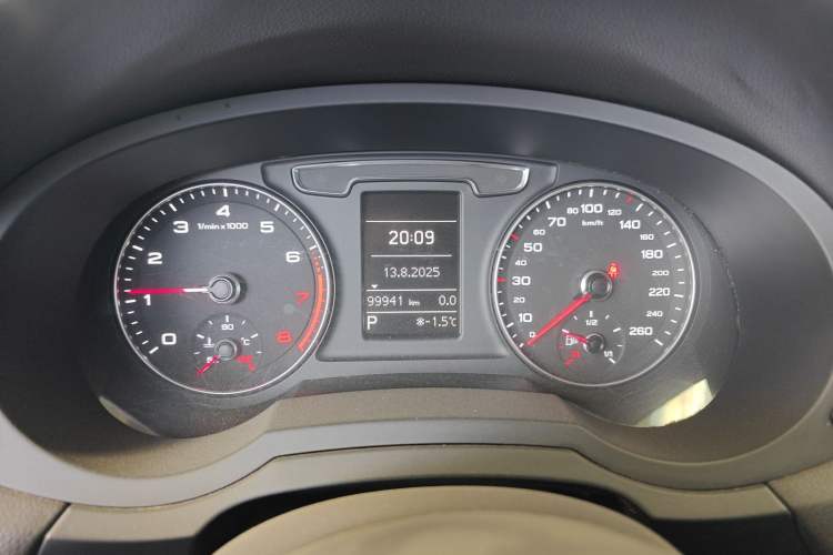 Used Audi Q3 2018 30th Anniversary Edition 35 TFSI Fashion Model
