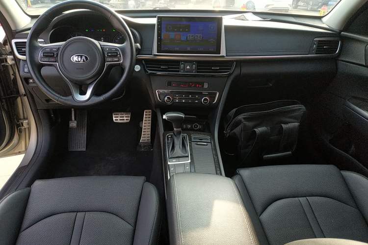 Used Kia K5 2016 2.0L Automatic LUX
