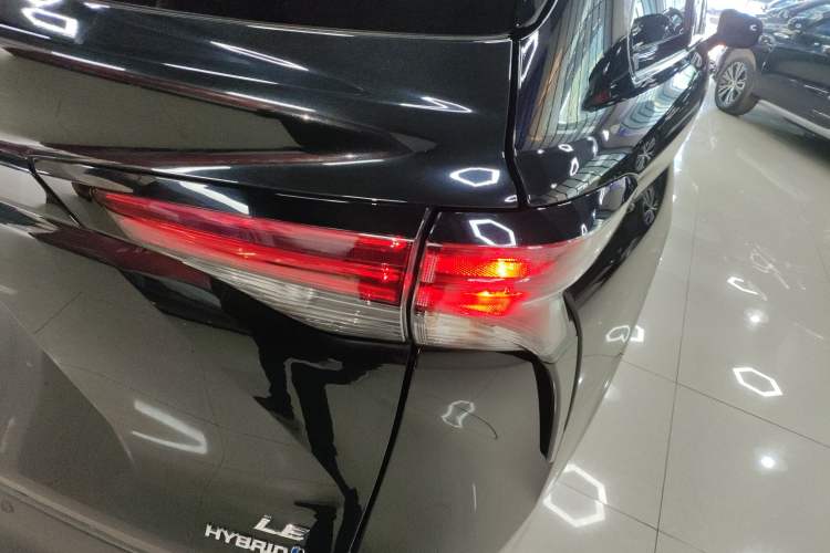 Used Toyota Sienna 2023 2.5L Hybrid Comfort Edition