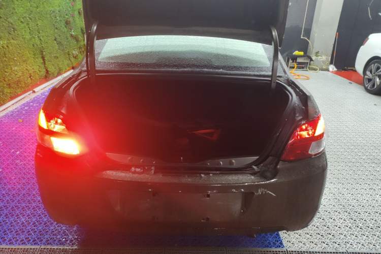 Used Peugeot 301 2014 1.6L Automatic Luxury Edition