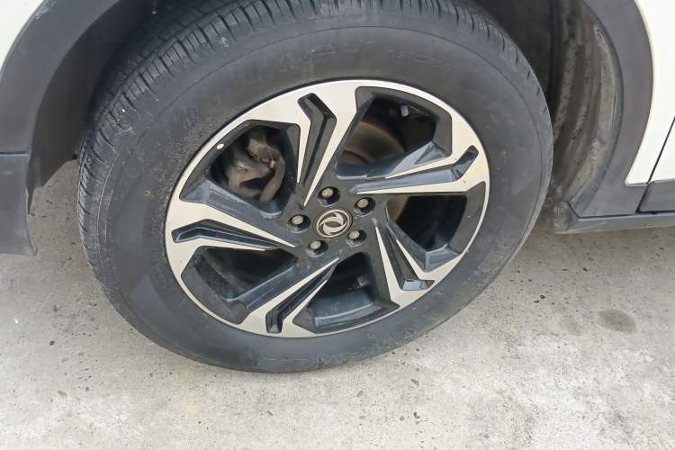 Used Dongfeng Aeolus AX7 2016 2.0L Automatic Zhiyi Trim
