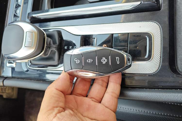 Used Hongqi H5 2023 1.5T DCT Smart Connect Flagship Edition
