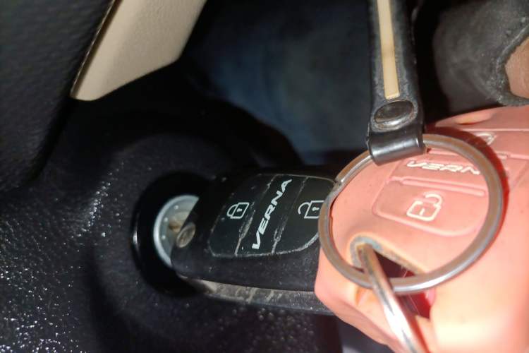 Used Hyundai Verna 2014 1.4L Automatic Smart GLS
