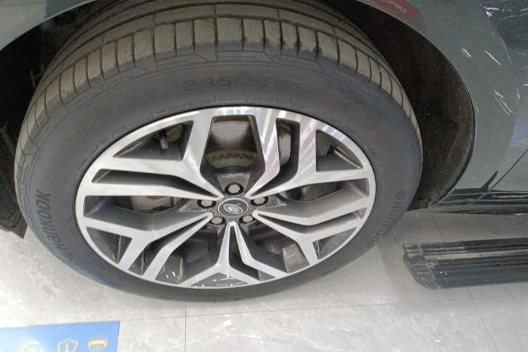 Used Land Rover Range Rover Evoque 2021 Range Rover Velar L 249PS R-Dynamic First Edition